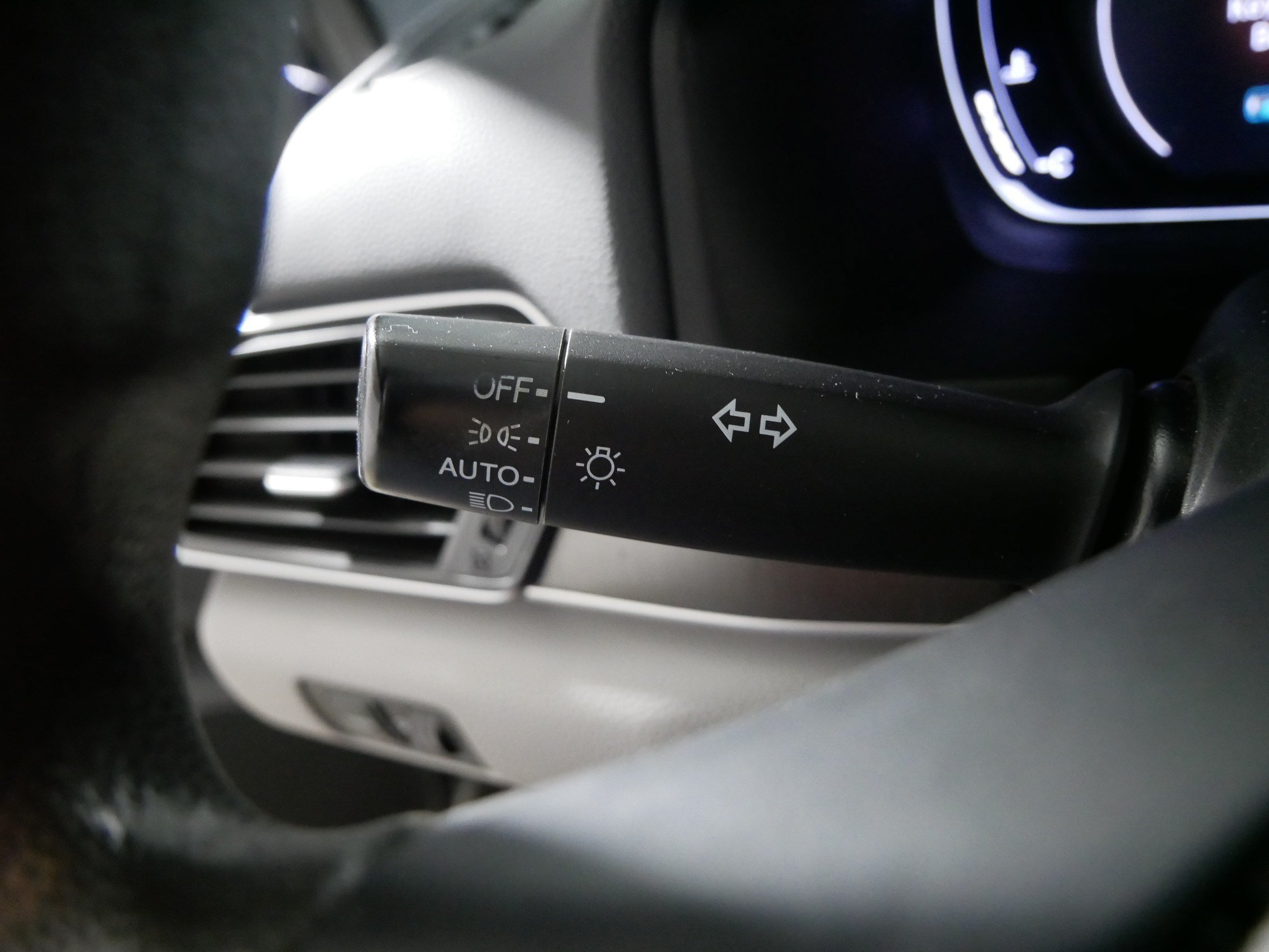 Used 2019 Honda Accord LX image 32