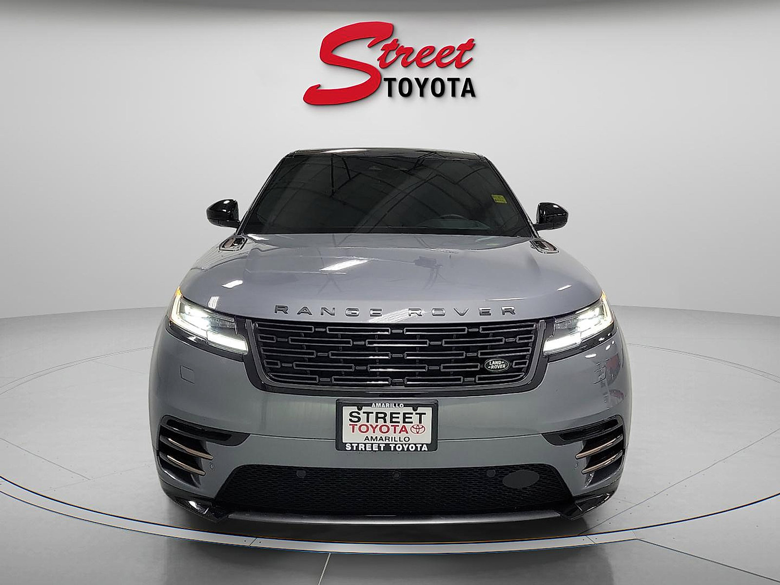 Used 2024 Land Rover Range Rover Velar Dynamic HSE image 6