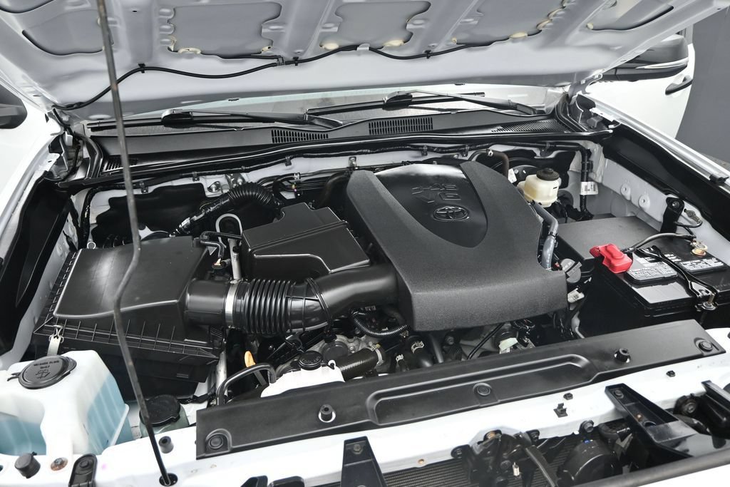 Used 2023 Toyota Tacoma Limited AWD/4WD image 28
