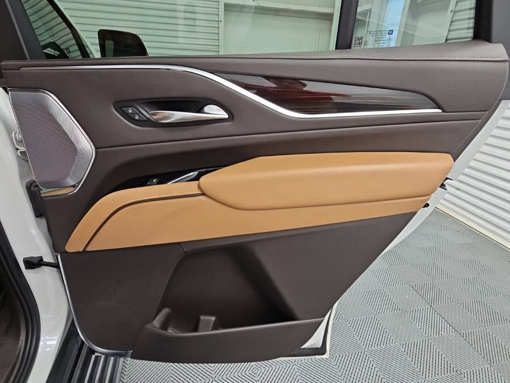 Used 2022 Cadillac Escalade Premium Luxury w/ Performance Package AWD/4WD image 42