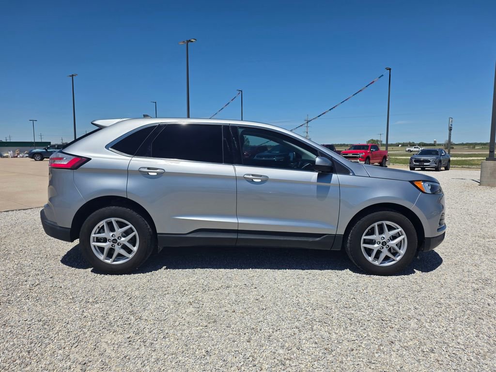 Used 2024 Ford Edge SEL AWD/4WD image 2