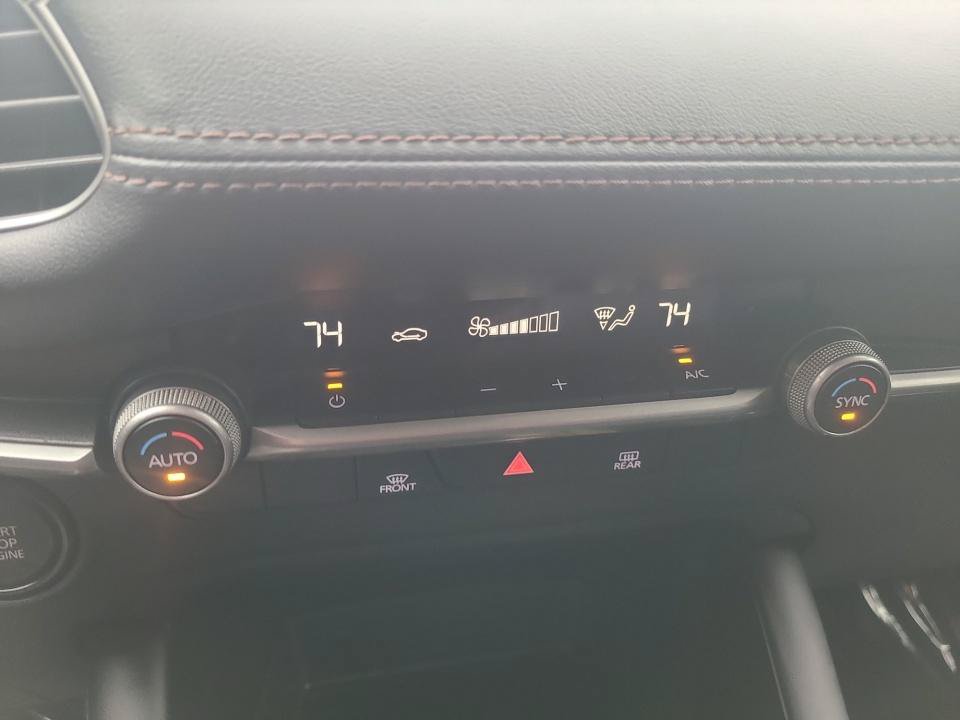 Used 2023 MAZDA MAZDA3 s FWD image 18