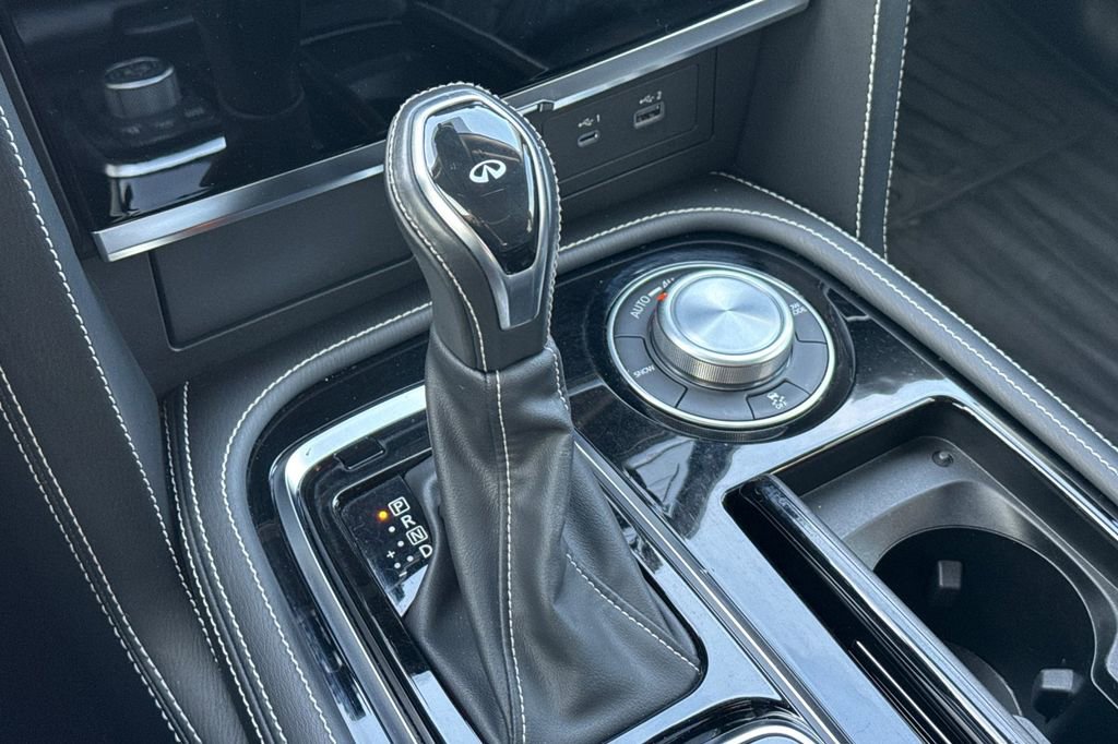 Certified 2024 INFINITI QX80 Premium Select w/ Cargo Package image 20