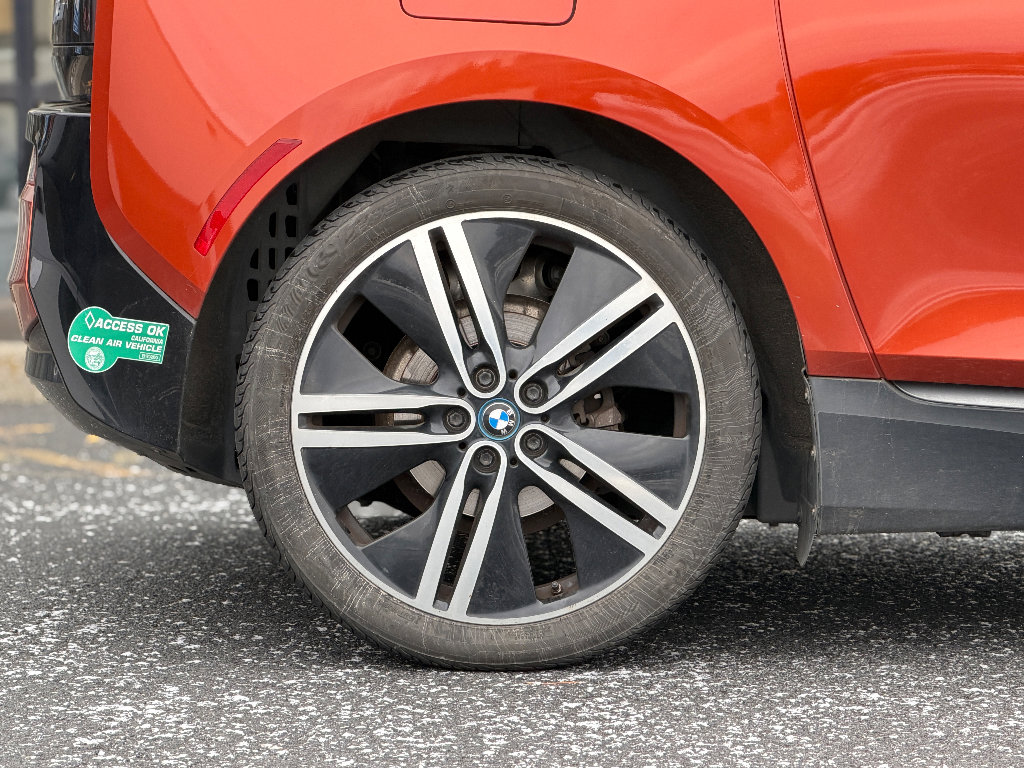 Used 2014 BMW i3 w/ Range Extender image 9