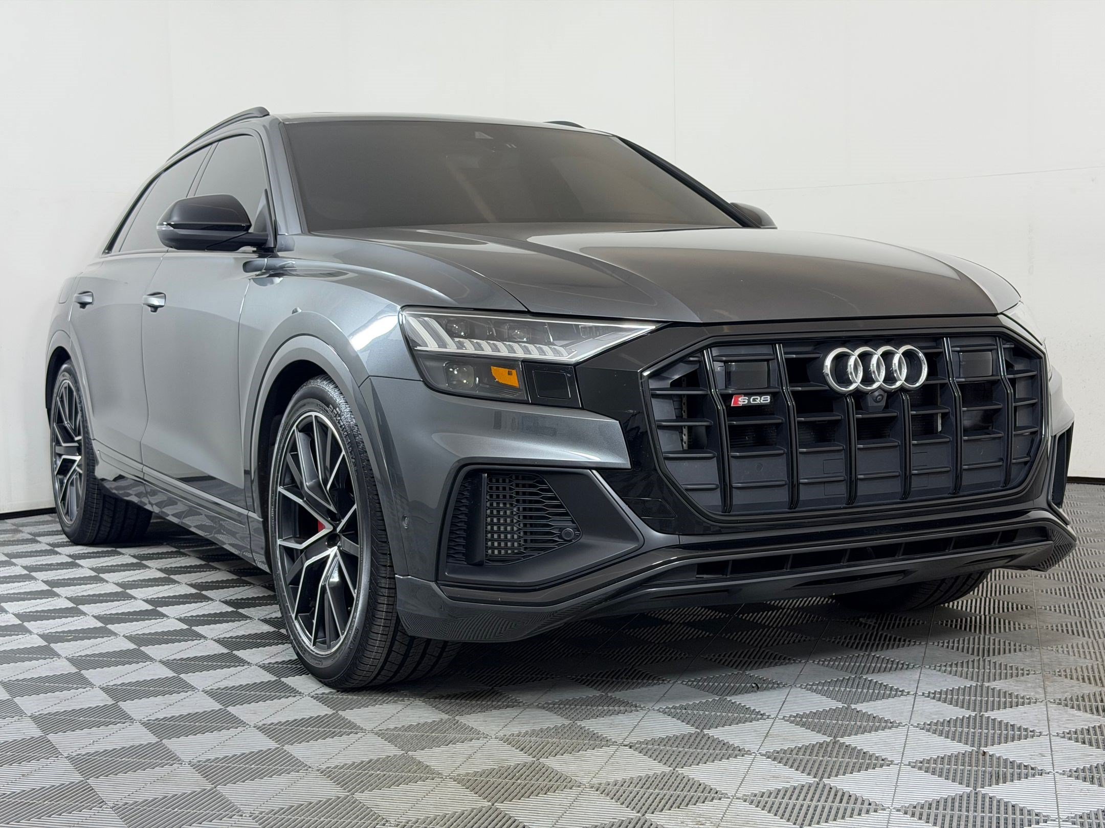Used 2022 Audi SQ8 Prestige AWD/4WD image 7