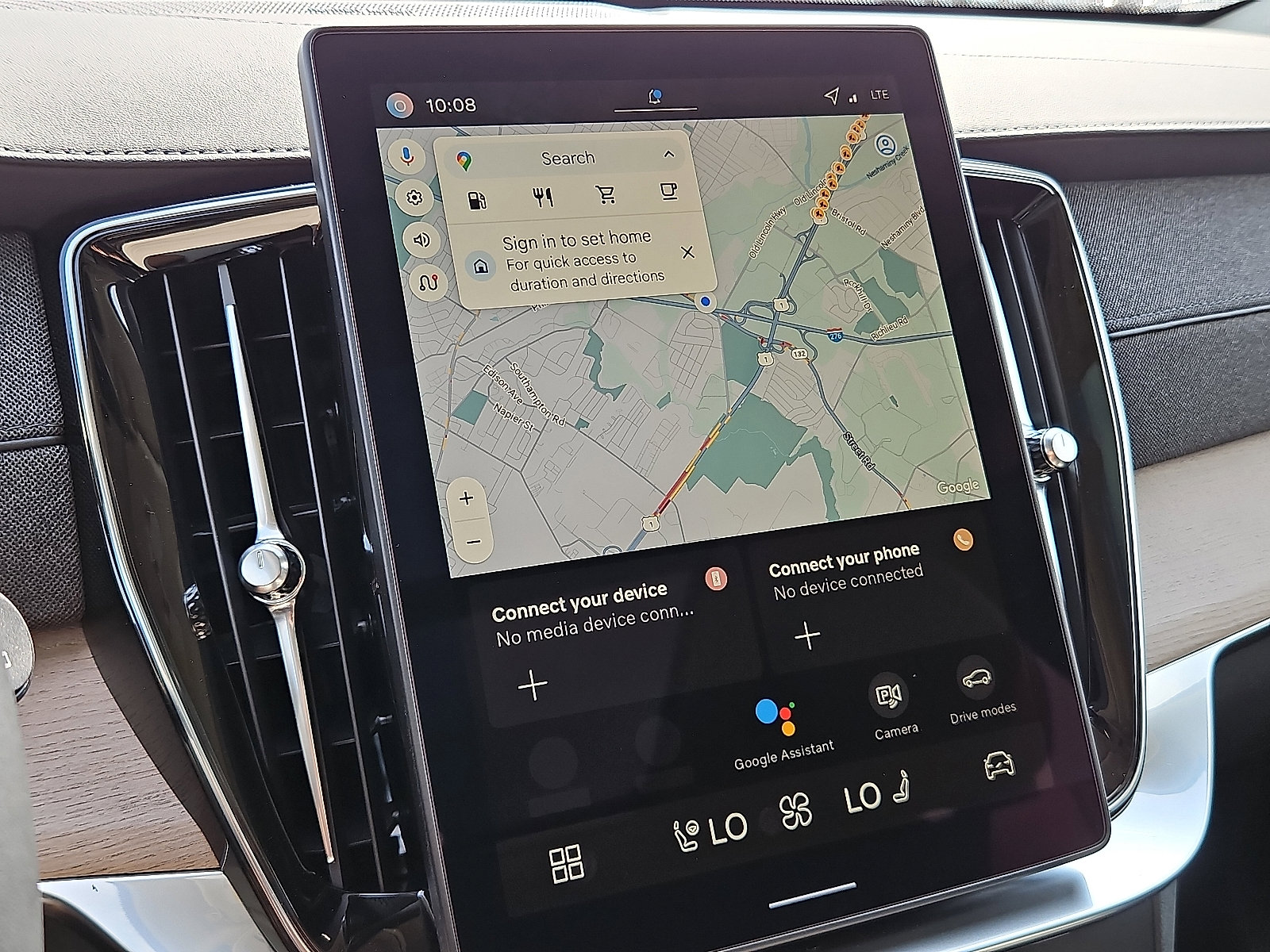 New 2026 Volvo XC90 B6 Plus w/ Protection Package Premier image 15