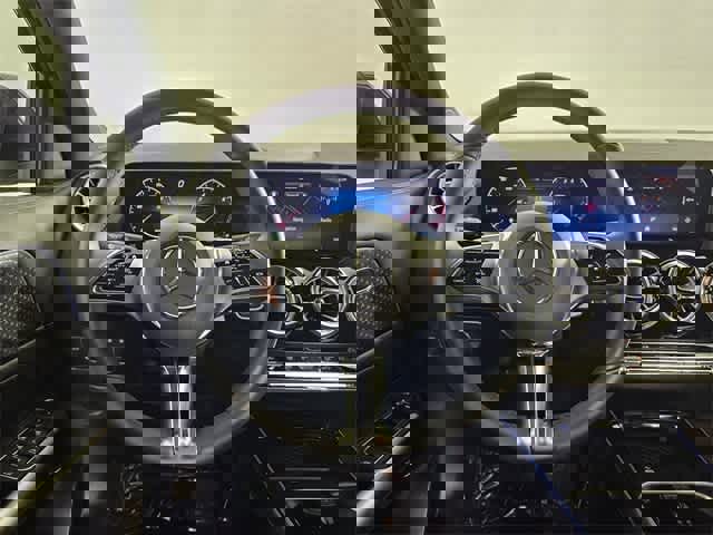 Certified 2025 Mercedes-Benz GLA 250 4MATIC image 49