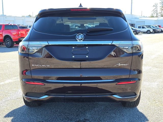 Used 2022 Buick Enclave Avenir w/ Avenir Technology Package image 4