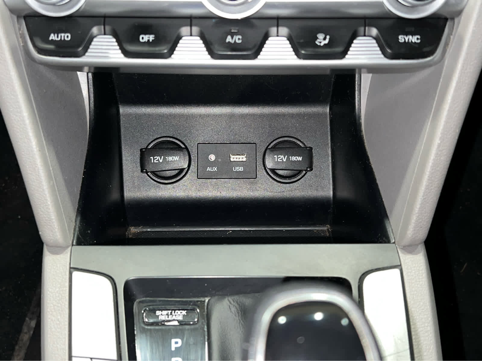 Used 2020 Hyundai Elantra SEL FWD image 16
