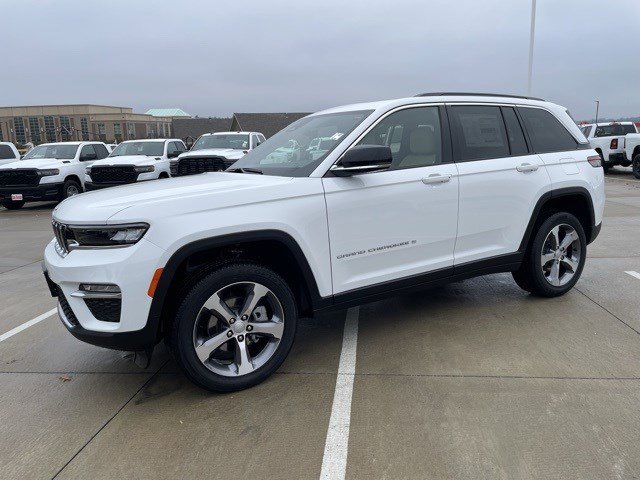 New 2025 Jeep Grand Cherokee Limited w/ Trailer Tow Package