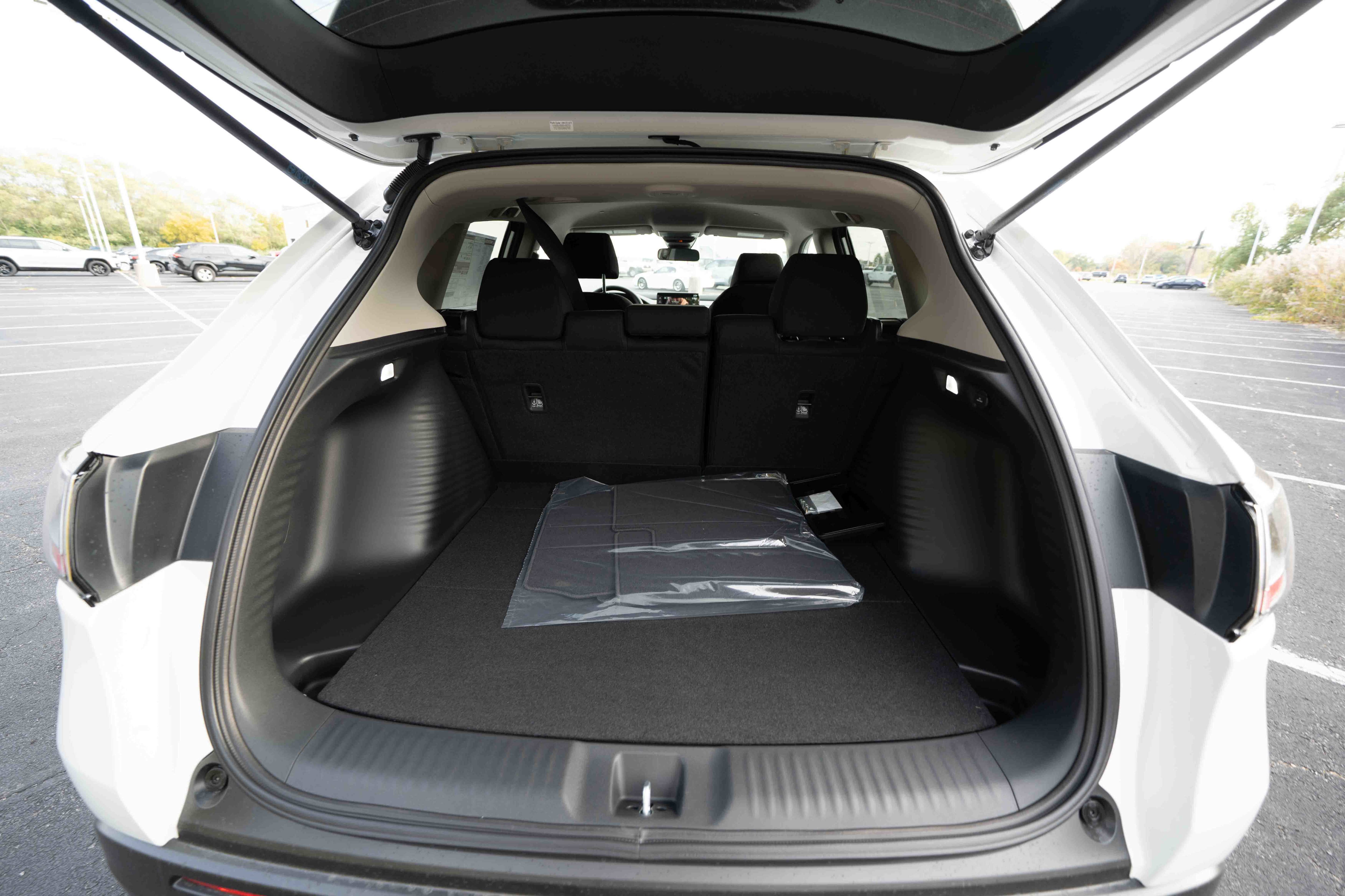 New 2026 Honda HR-V LX image 28