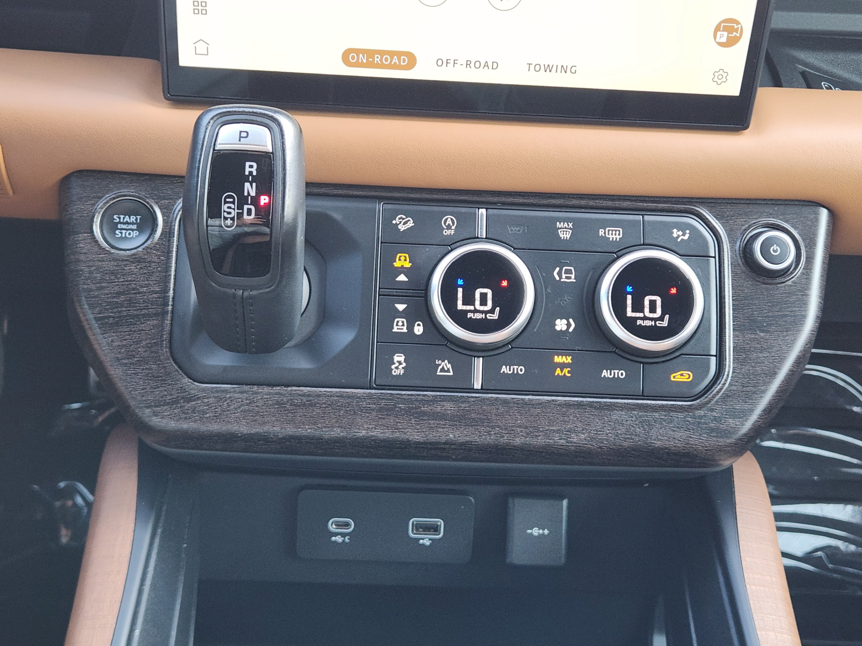 Used 2023 Land Rover Defender 110 X AWD/4WD image 13