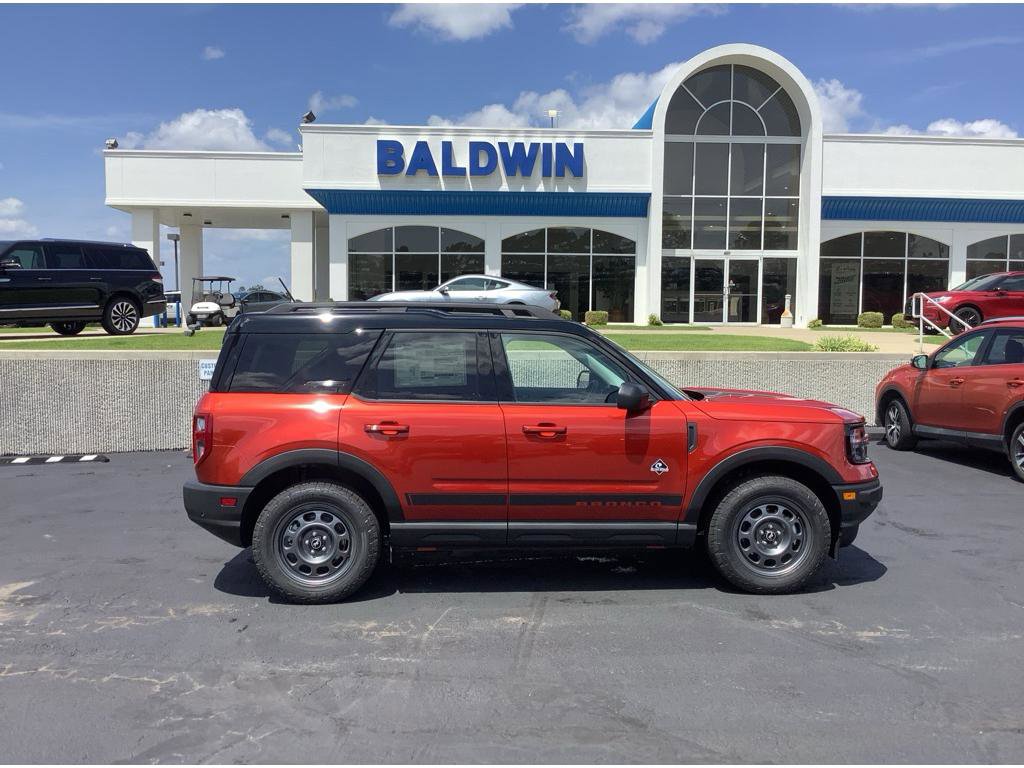 New 2024 Ford Bronco Sport Outer Banks image 9