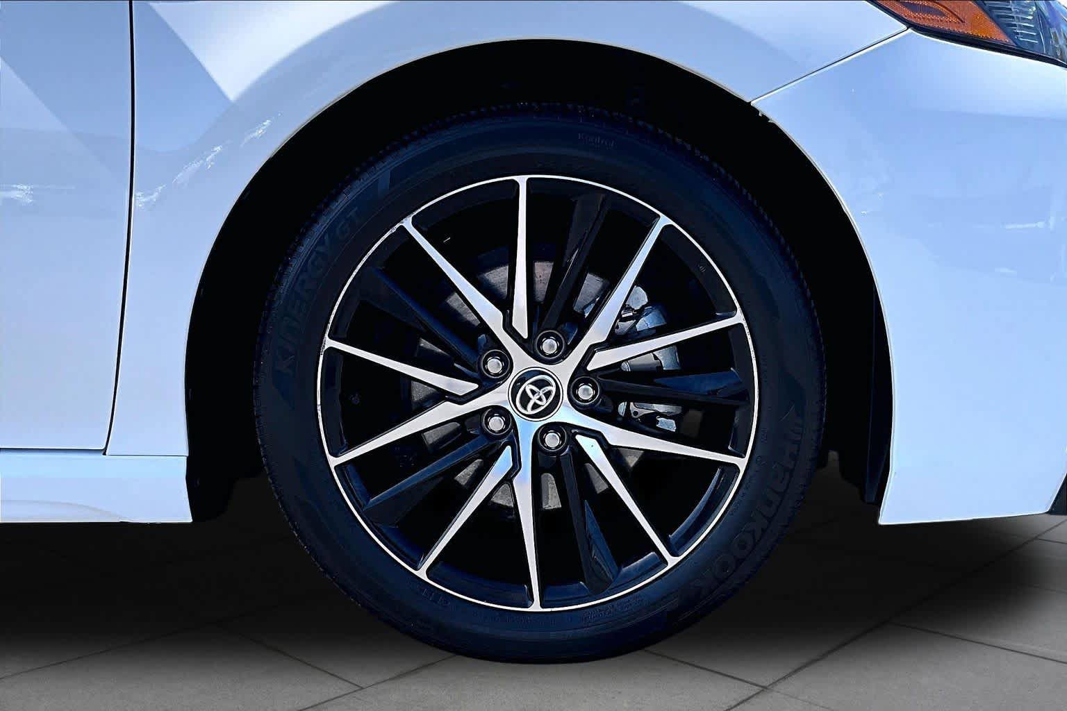 Used 2024 Toyota Camry SE FWD image 10