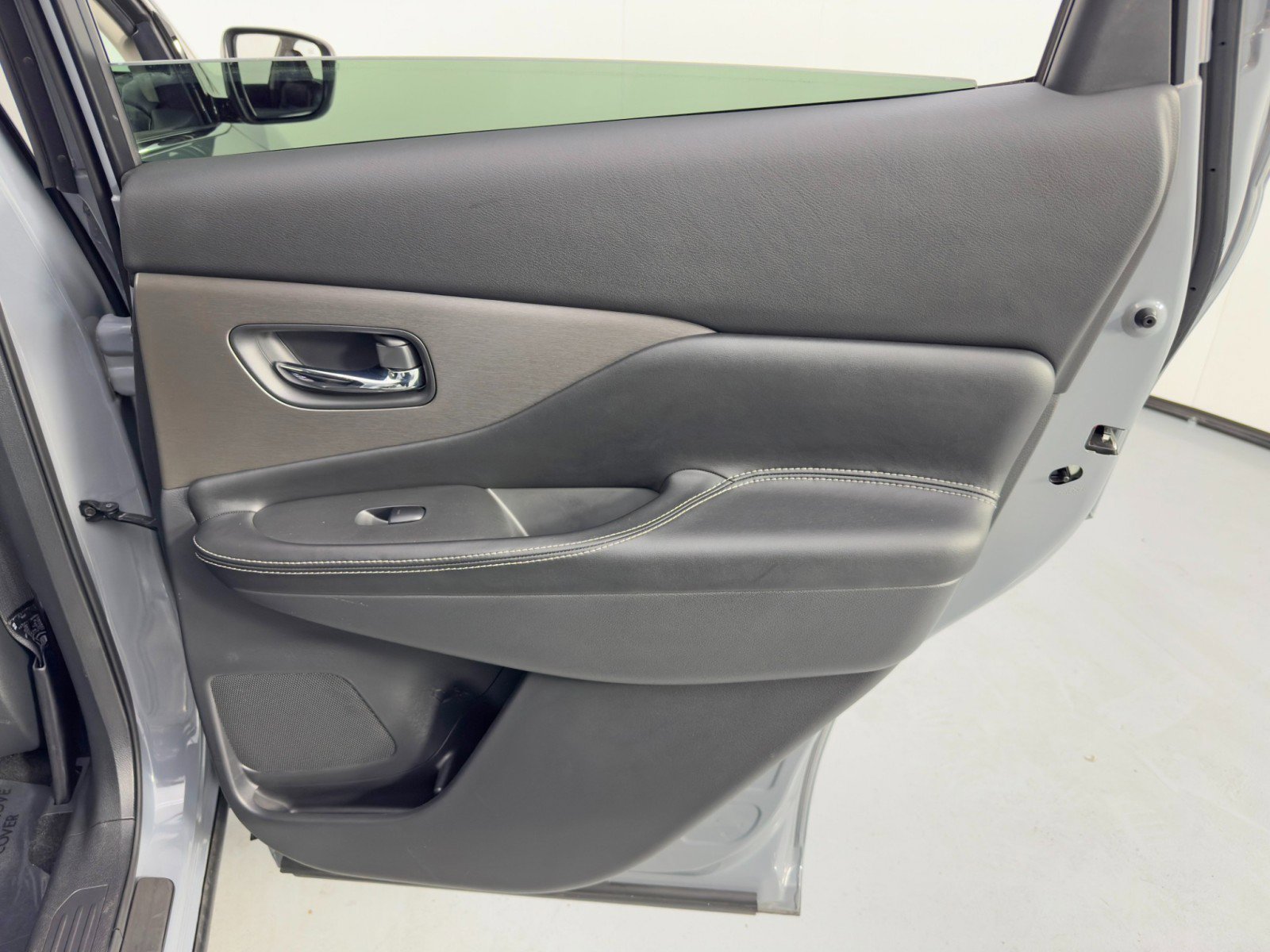 Used 2024 Nissan Murano SV w/ SV Midnight Edition Package image 38