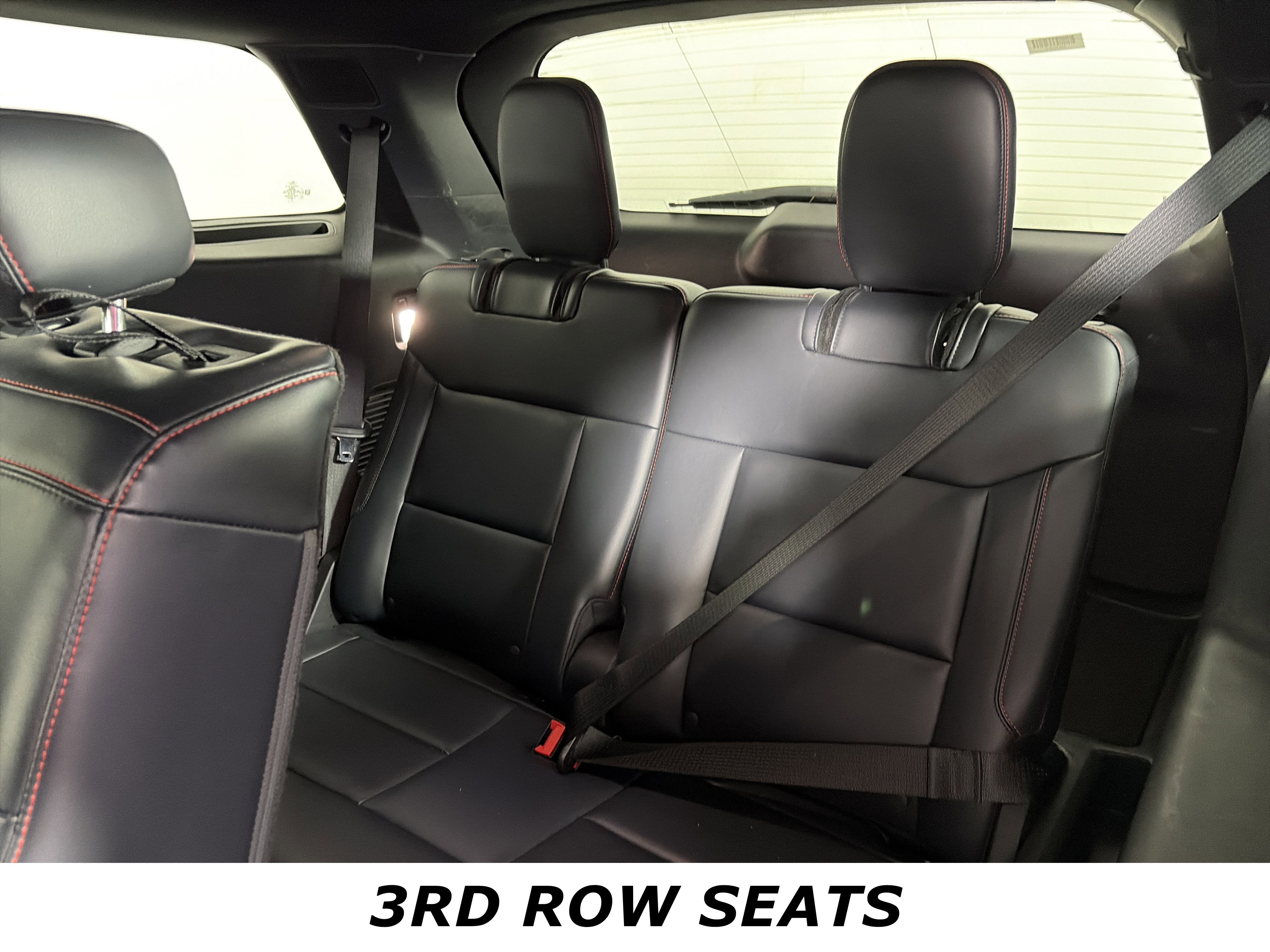 Used 2025 Ford Explorer ST-Line w/ ST-Line Street Pack image 11