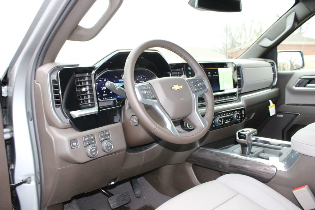 New 2026 Chevrolet Silverado 1500 LTZ w/ Z71 Off-Road Package image 19