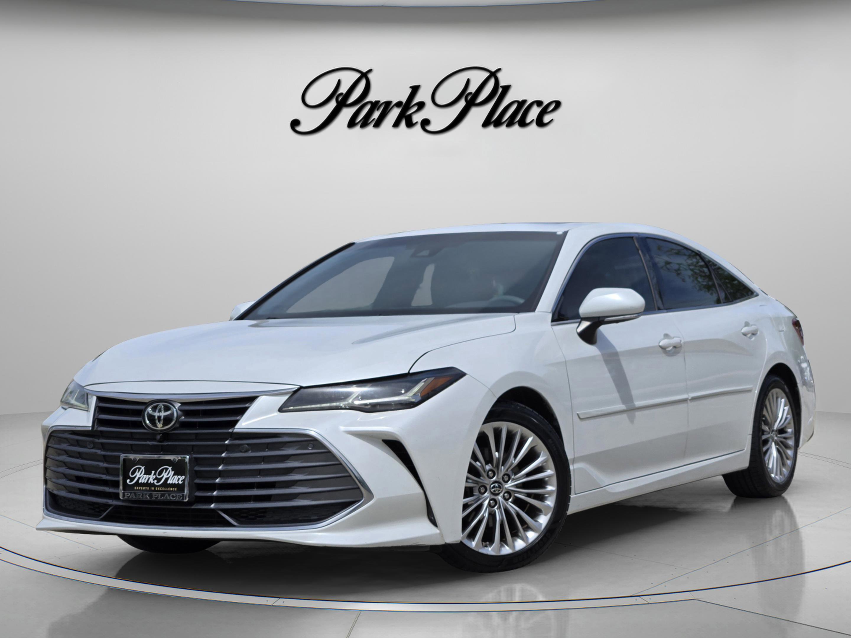 Used 2019 Toyota Avalon Limited w/ Advanced Safety Package video 1
