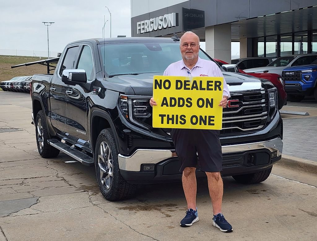 New 2026 GMC Sierra 1500 SLT image 1