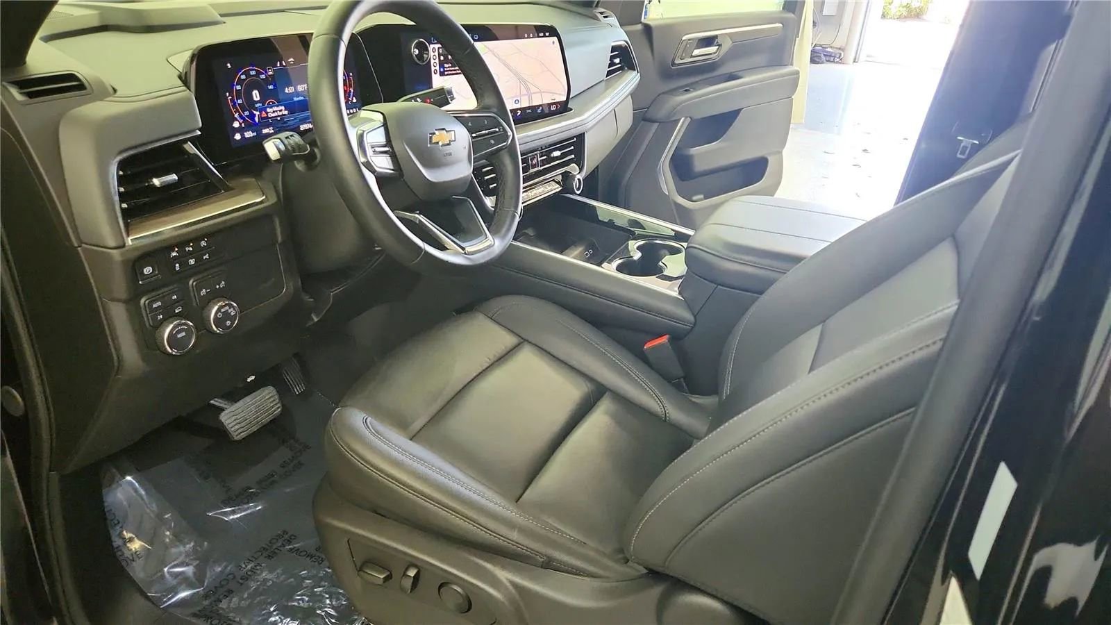 Used 2025 Chevrolet Tahoe LT AWD/4WD image 22