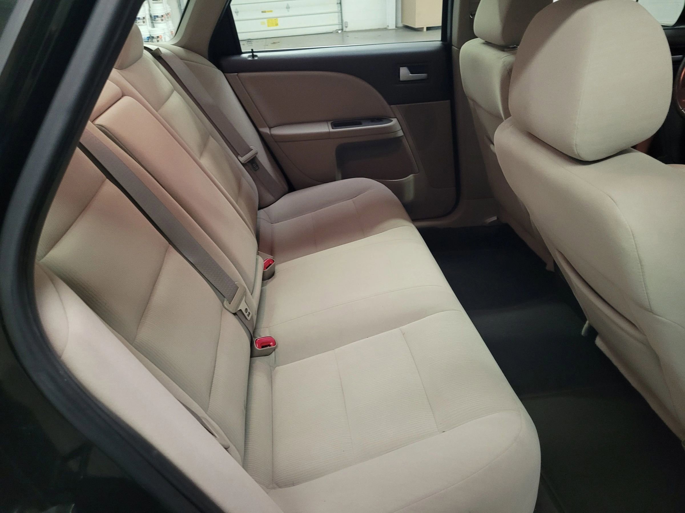 Used 2008 Ford Taurus SEL image 19