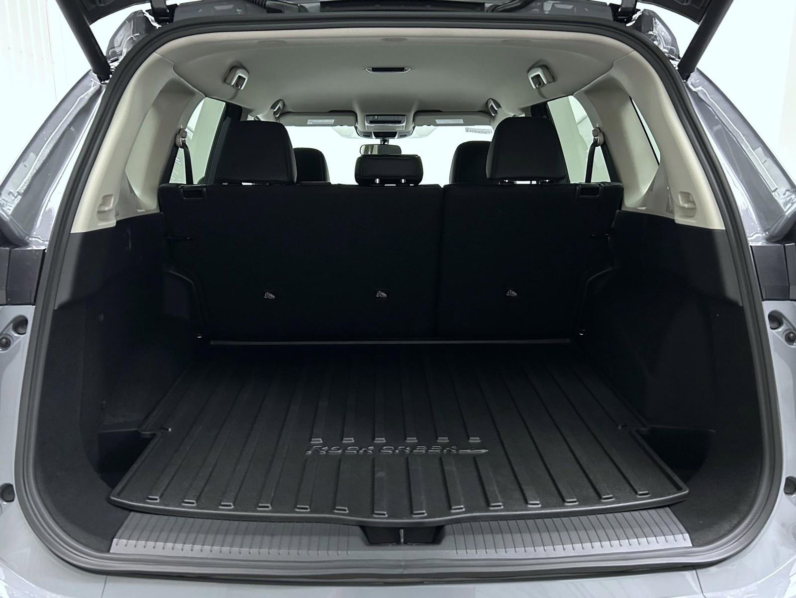 New 2026 Nissan Rogue SV image 10