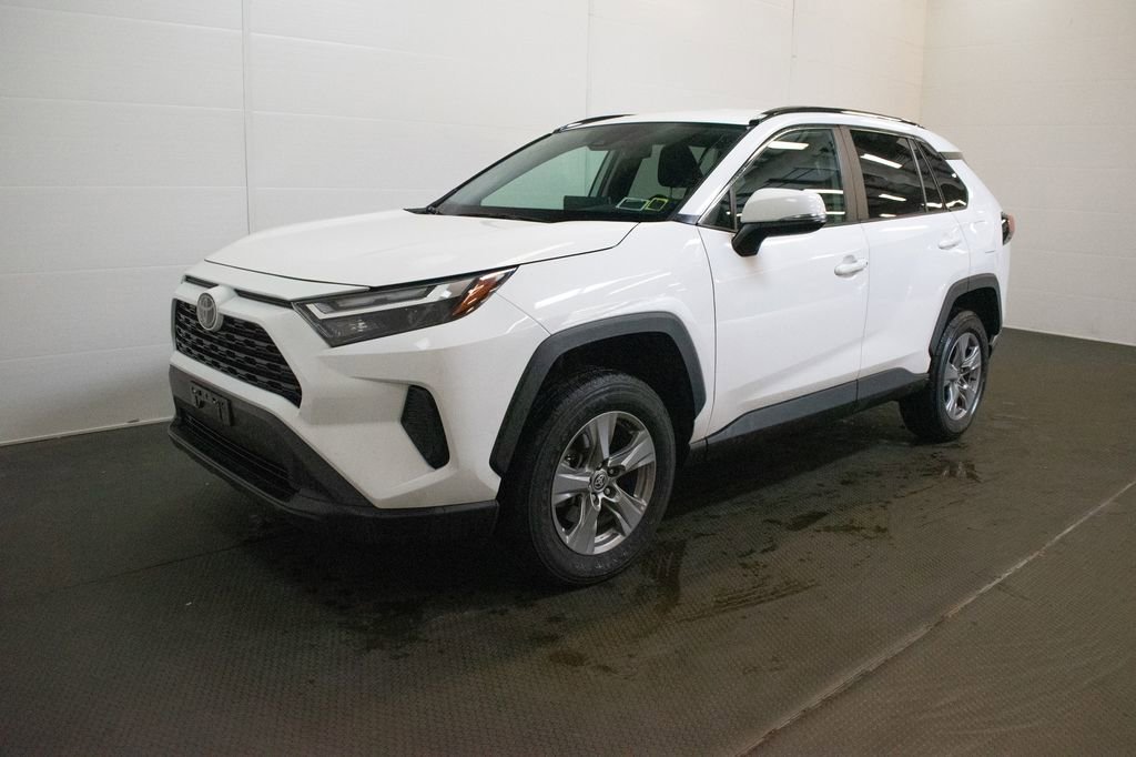 Used 2024 Toyota RAV4 XLE AWD/4WD image 8