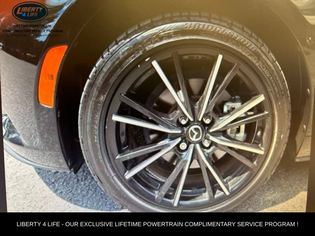 Used 2024 MAZDA MX-5 Miata Grand Touring RWD image 11