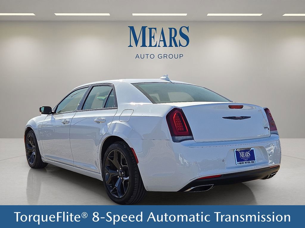 Used 2023 Chrysler 300 S image 4