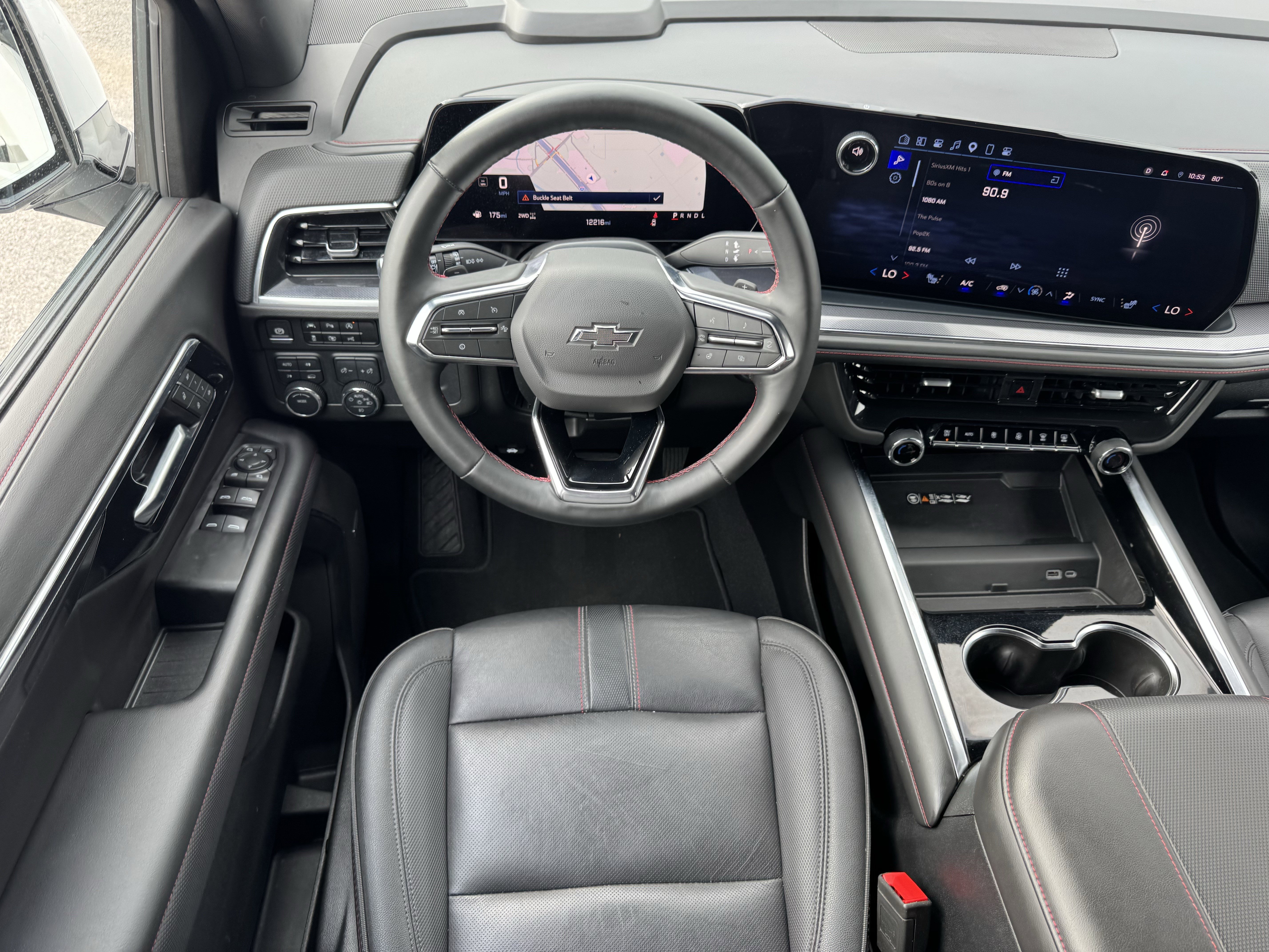 Used 2025 Chevrolet Suburban RST w/ Comfort Package image 15