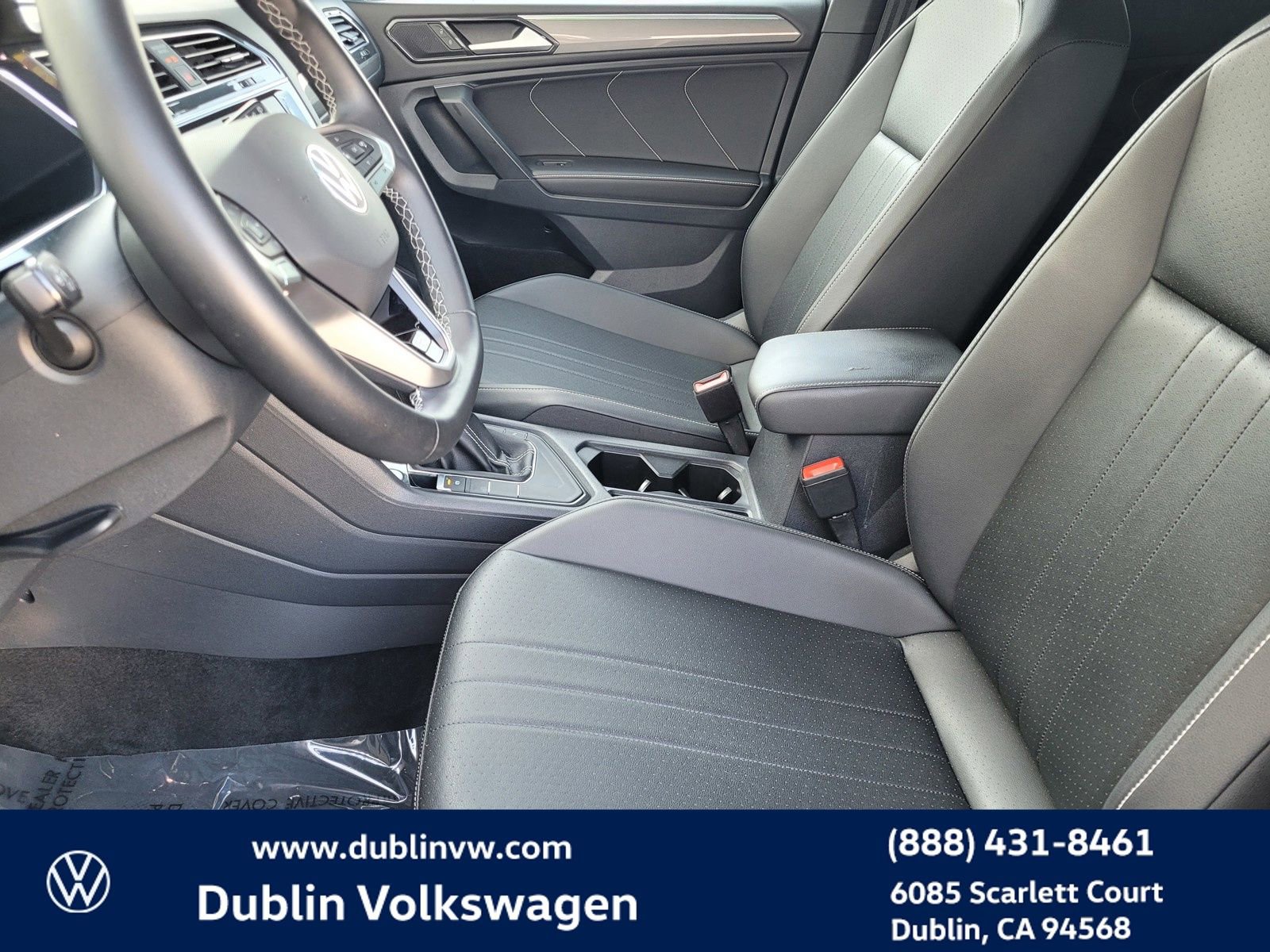 Used 2023 Volkswagen Tiguan SE R-Line image 23