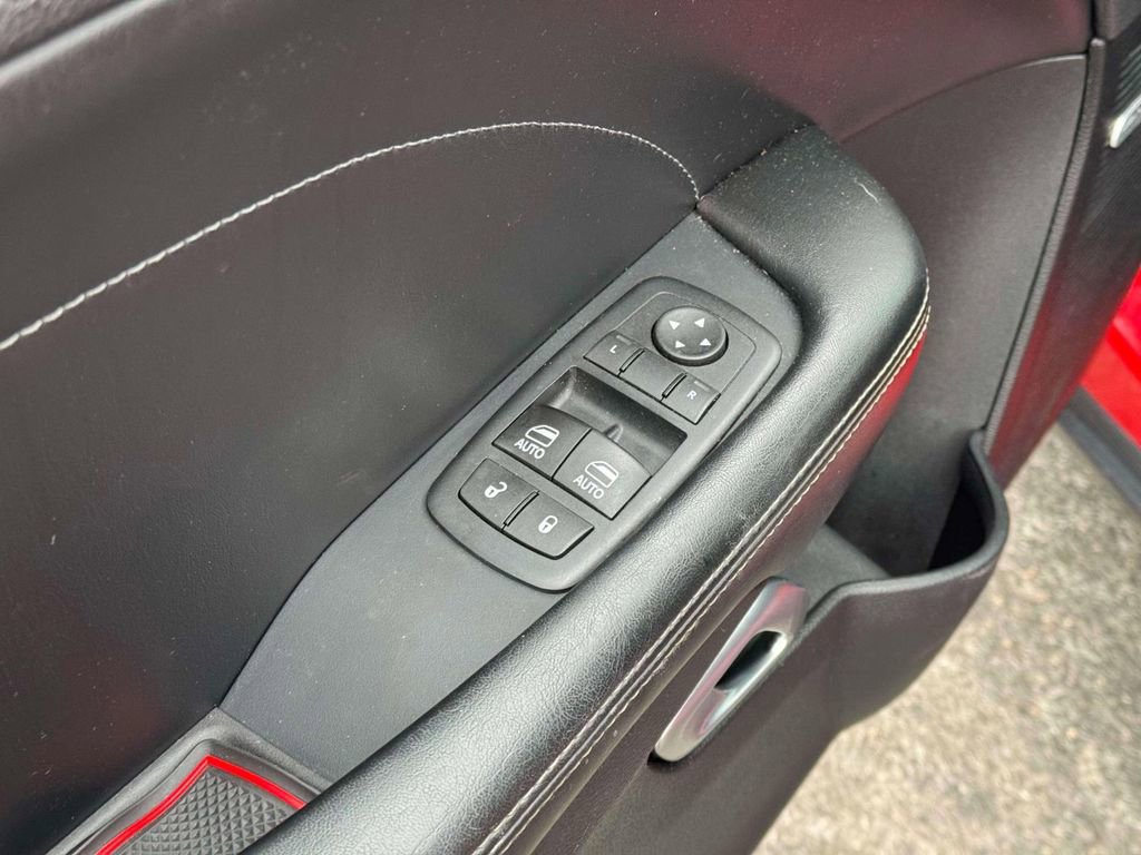 Used 2016 Dodge Challenger R/T Scat Pack w/ Leather Interior Group RWD image 13