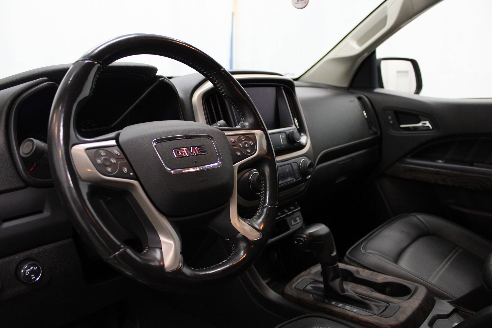 Used 2021 GMC Canyon Denali AWD/4WD image 15