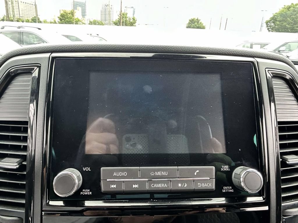 Used 2024 Nissan Titan SV w/ SV Bronze Edition Package RWD image 15