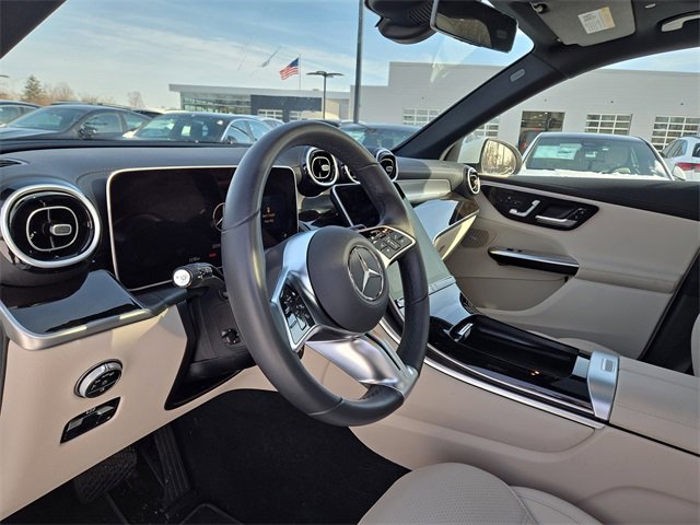 Used 2025 Mercedes-Benz GLC 350e 4MATIC image 24