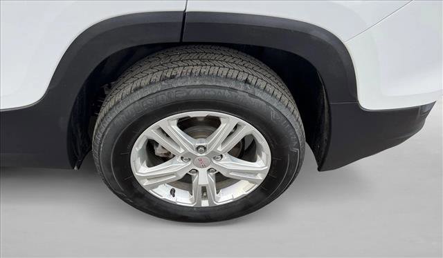 Used 2024 GMC Terrain SLE image 9