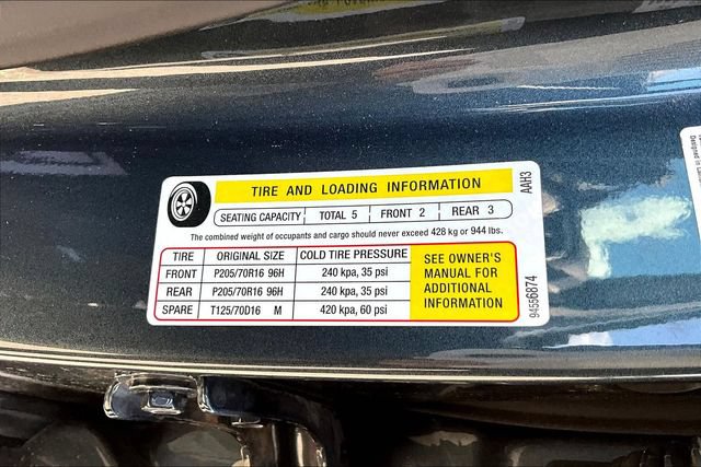 Used 2022 Chevrolet Trax LT w/ LT Convenience Package AWD/4WD image 34