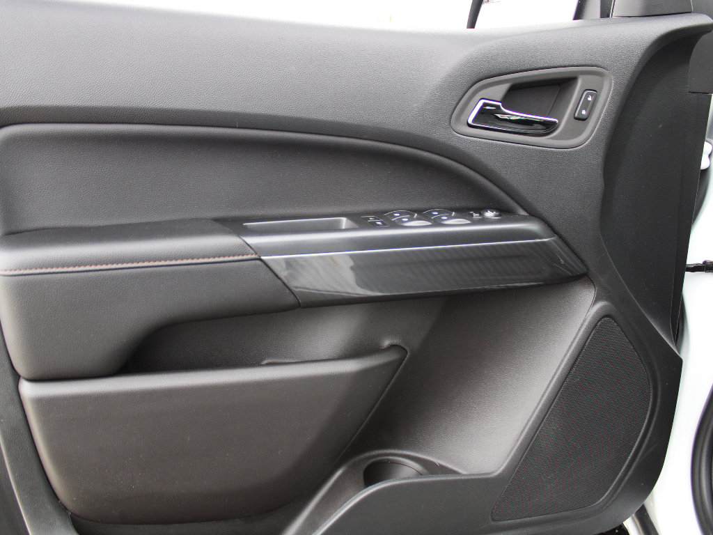 Used 2022 GMC Canyon AT4 w/ Trailering Package image 9