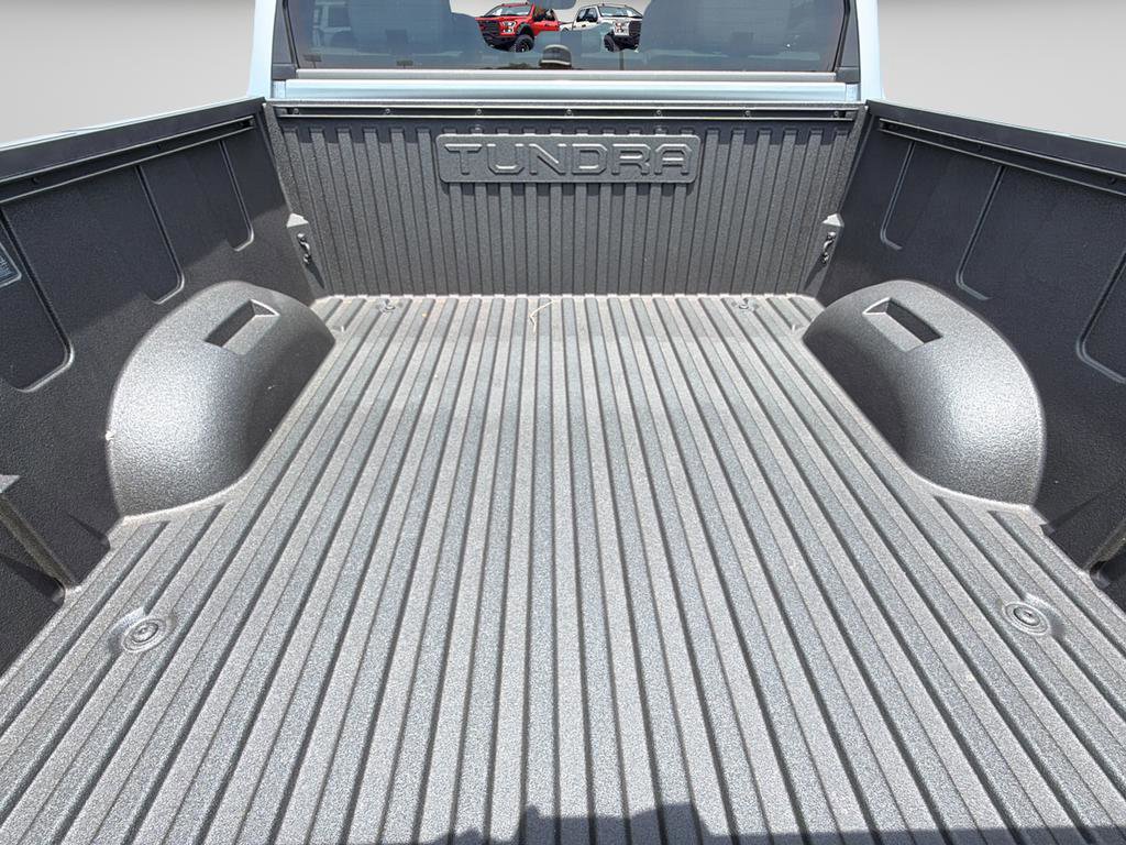 Used 2025 Toyota Tundra Limited AWD/4WD image 13