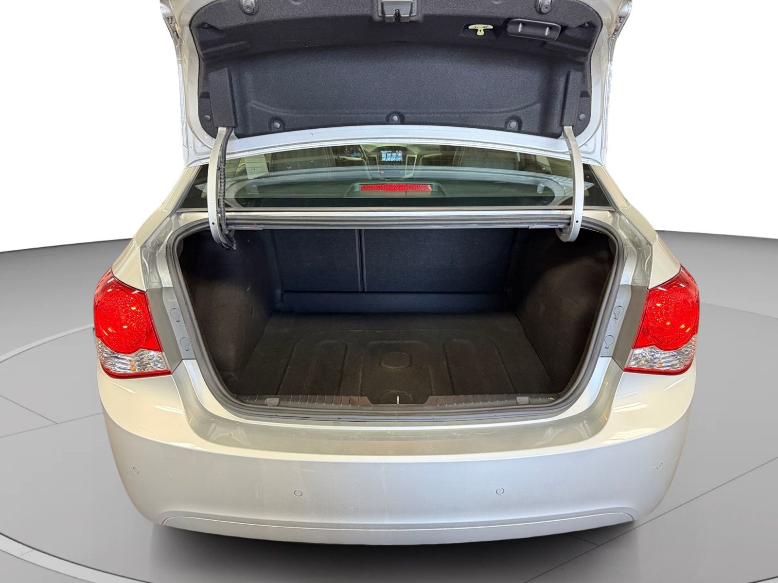 Used 2013 Chevrolet Cruze LTZ w/ Enhanced Safety Package FWD image 26