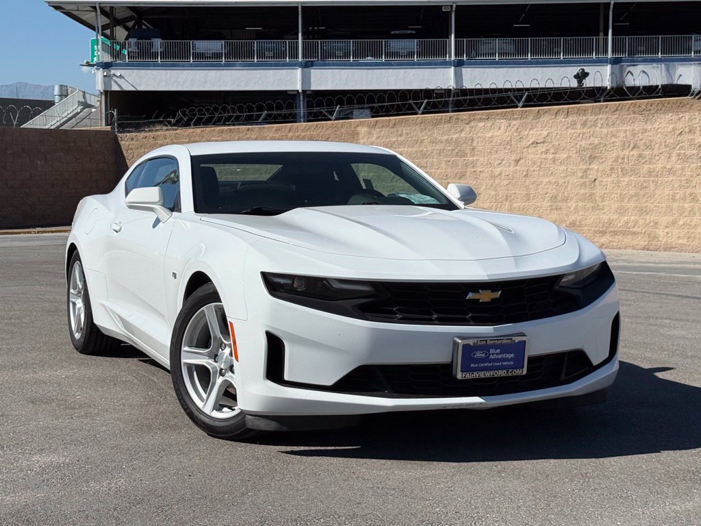Used 2023 Chevrolet Camaro LT RWD image 3