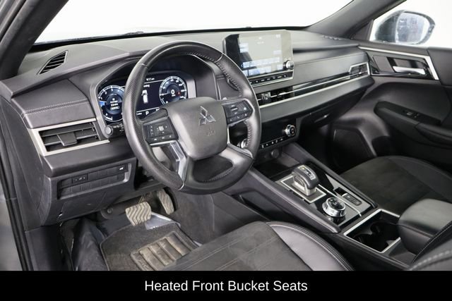 Used 2024 Mitsubishi Outlander SE Black Edition image 24