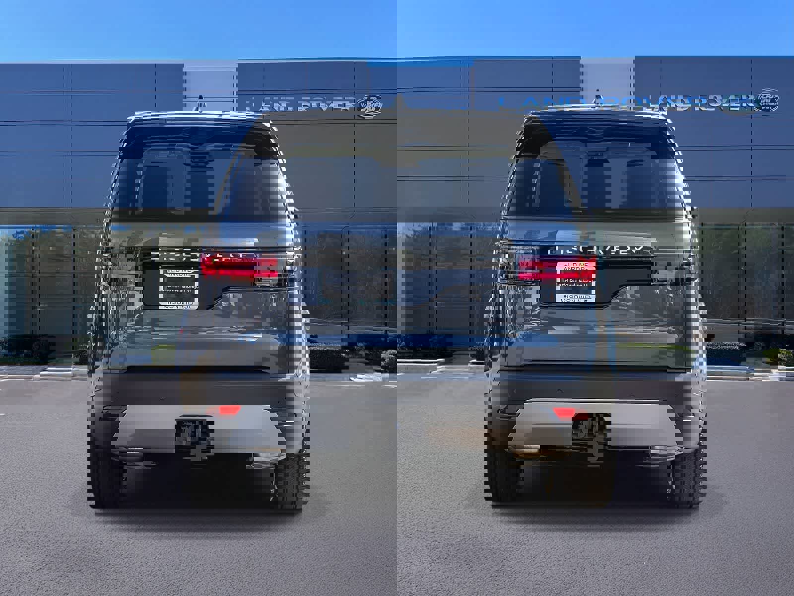 New 2026 Land Rover Discovery S image 7
