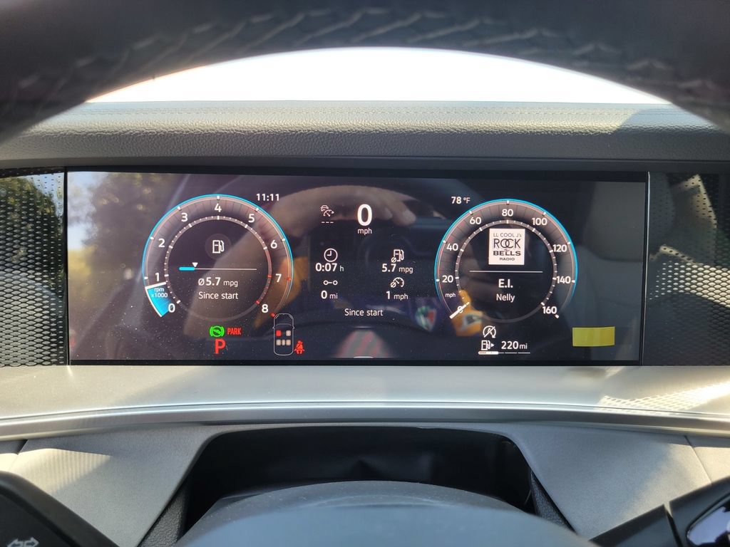New 2026 Volkswagen Tiguan SE R-Line FWD image 24