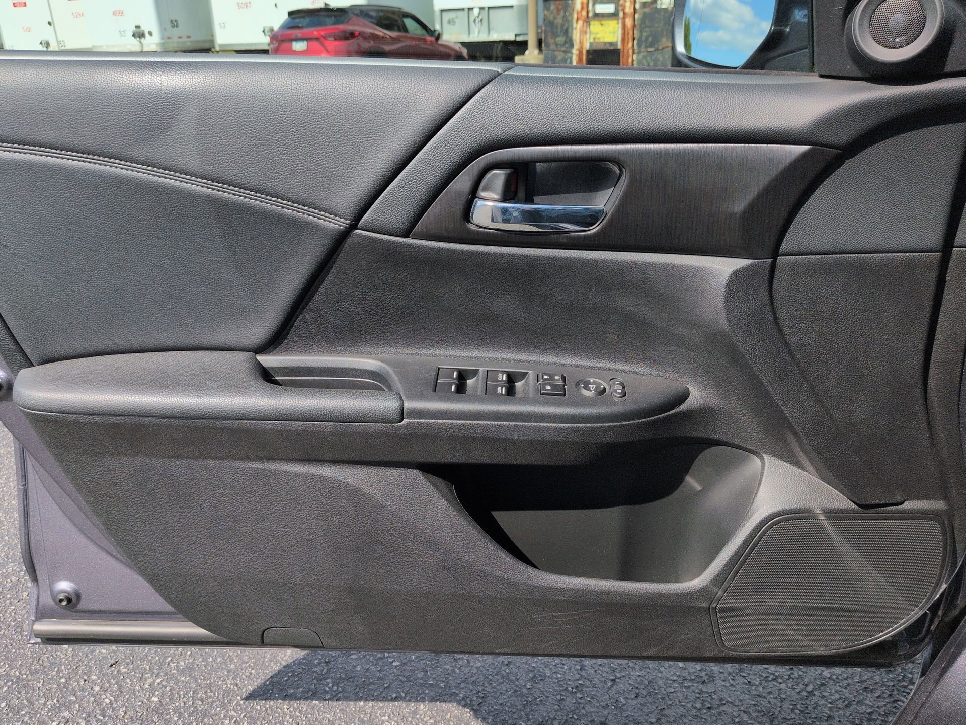 Used 2015 Honda Accord EX image 22