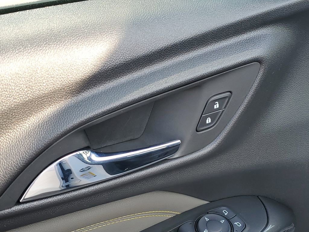 Used 2025 Chevrolet Trax ACTIV w/ Driver Confidence Package image 22