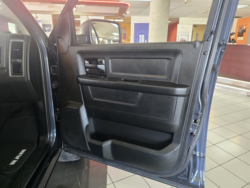 Used 2019 RAM 1500 Express w/ Express Value Package AWD/4WD image 12