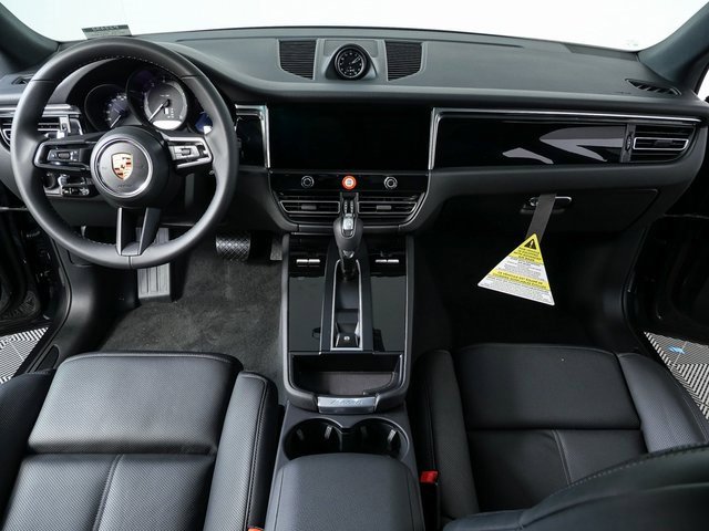 New 2026 Porsche Macan image 17