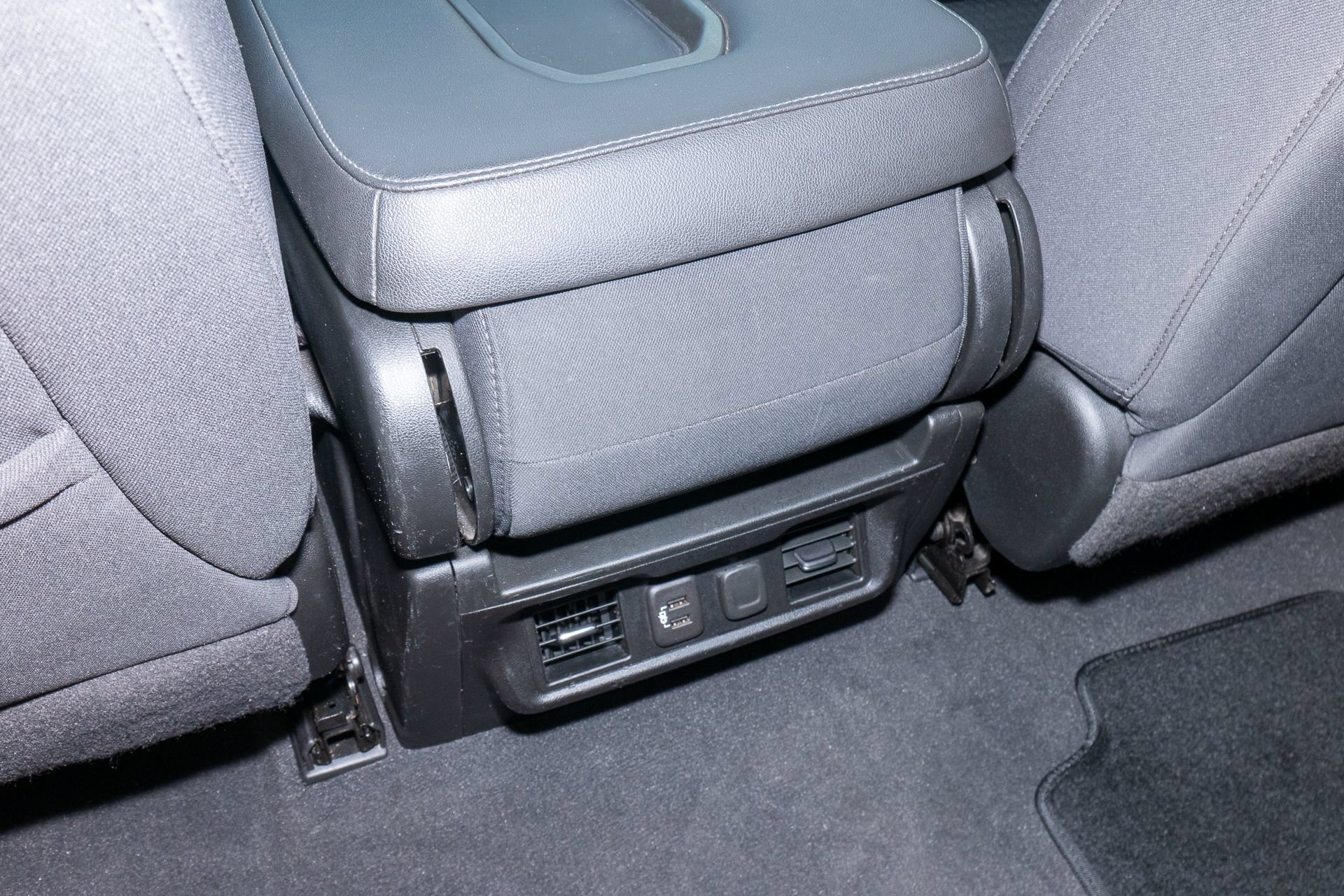 Used 2021 Chevrolet Silverado 1500 LT RWD image 24