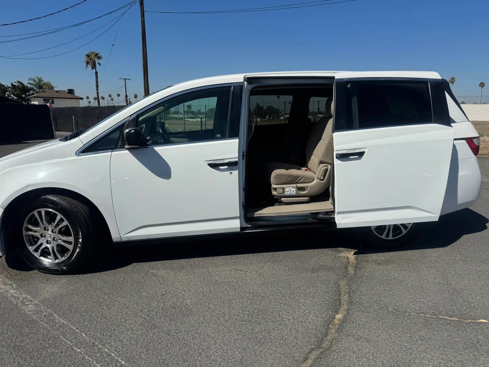 Used 2012 Honda Odyssey LX image 22